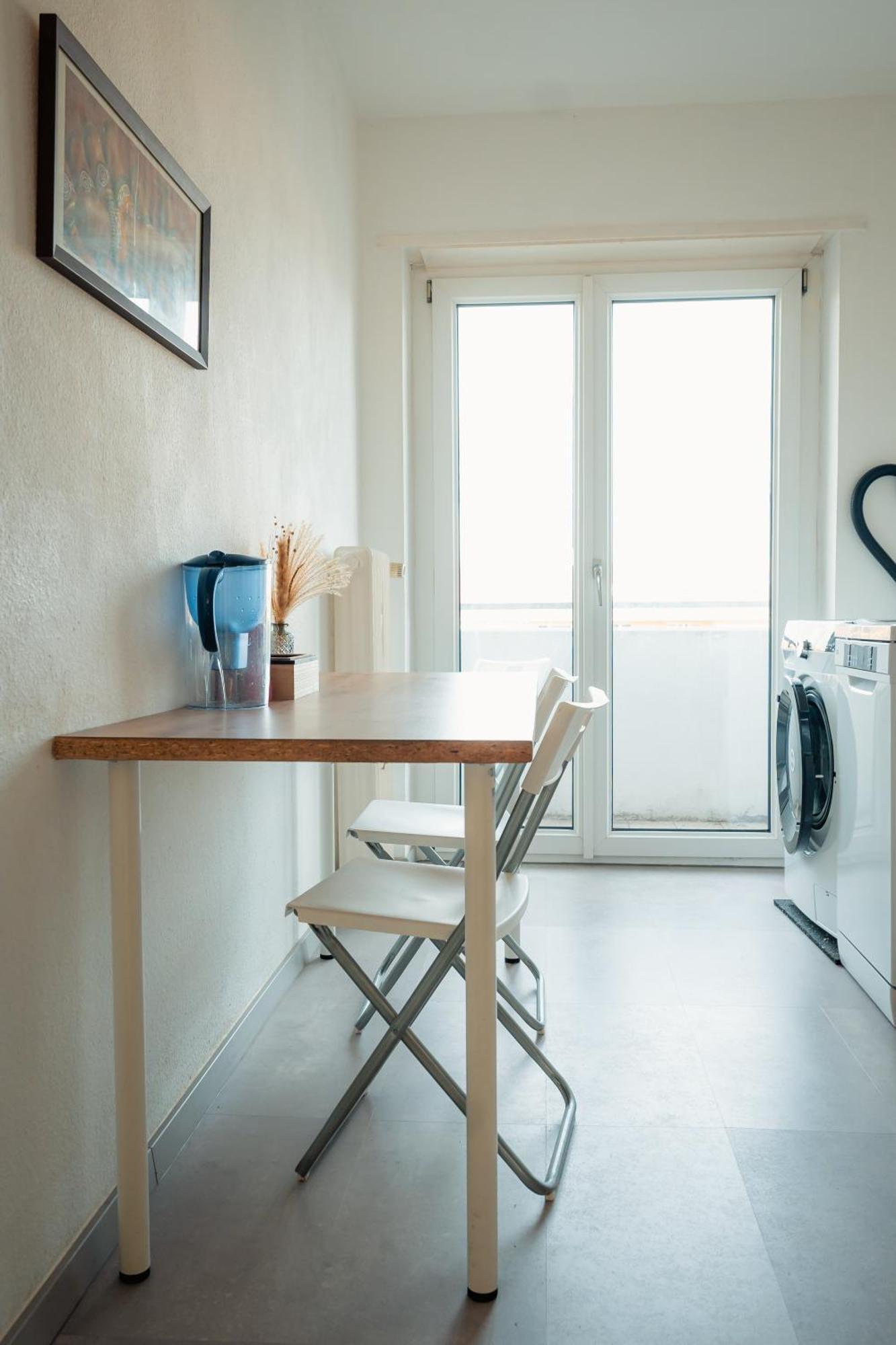 Privatunterkunft N4 Centrally Located 3-room With Balcony Or Individual