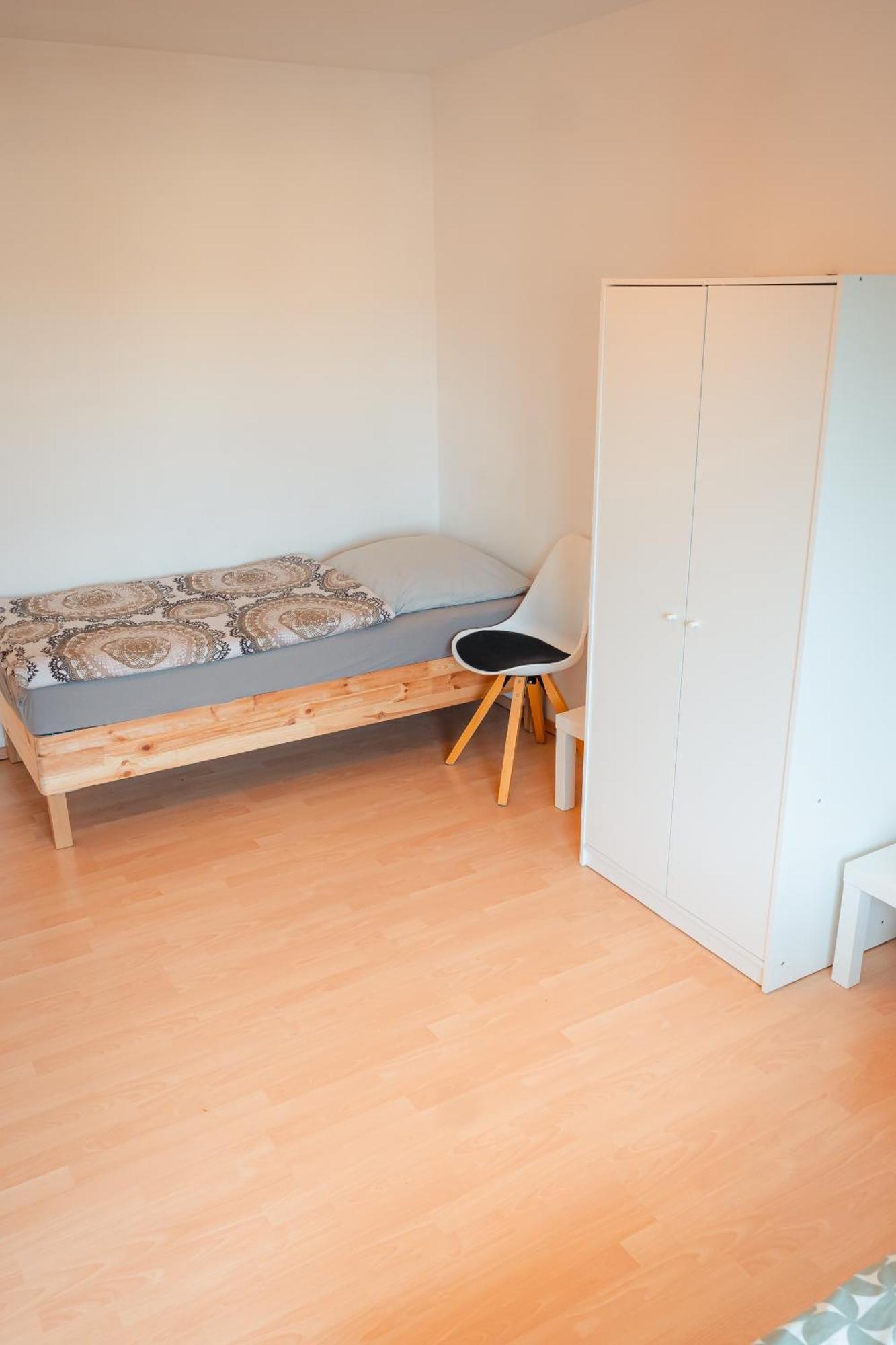 N4 Centrally Located 3-room With Balcony Or Individual